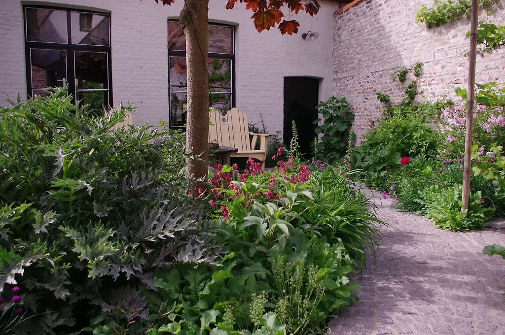 B&B Canal Deluxe Brugge 5*,