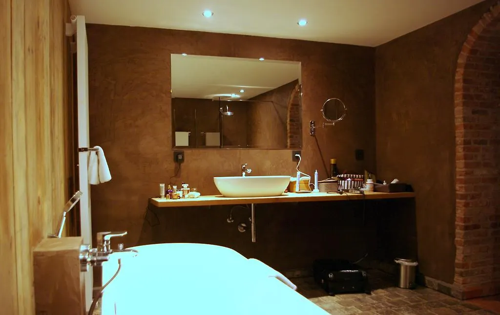 B&B Canal Deluxe Brujas 5*,